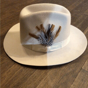 NEW! Rare Wyeth Cream Fedora Hat with Feather Accent